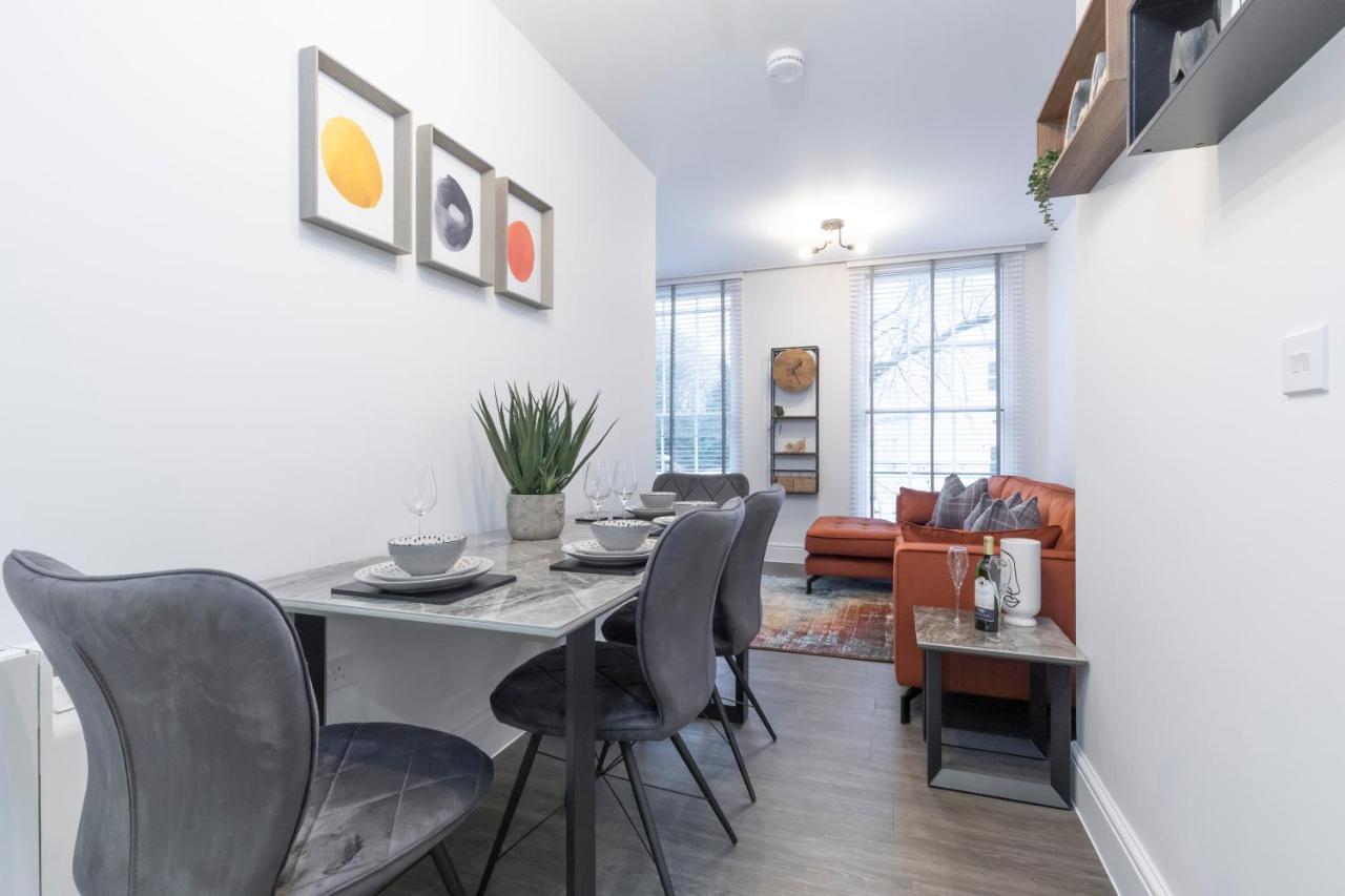 Elliot Oliver - Luxury 2 Bedroom Regency Apartment With Parking & Ev Charger Cheltenham Exterior photo
